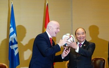 Chủ tịch nước Nguyễn Xuân Phúc gặp Chủ tịch FIFA Gianni Infatino