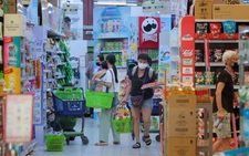 Singapore tặng cho mỗi người dân đến 700 đôla để đối phó lạm phát