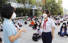 Hôm nay 13-12, hơn 100.000 học sinh lớp 9 và lớp 12 ở TP.HCM sẵn sàng đi học an toàn