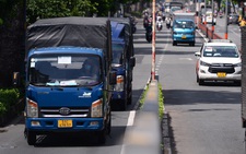 Lưỡng lự đổi biển số vàng vì 'chỉ chạy xe đưa đón khách khi rảnh rỗi'