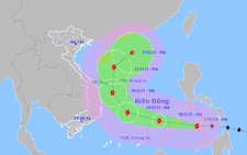 Bão Rai giảm cấp trước khi vào Biển Đông