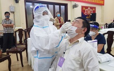 Yêu cầu xã trả lại tiền thu 200.000 đồng mỗi hộ dân để mua kit test nhanh COVID-19