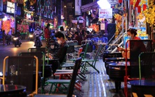 Phố Tây Bùi Viện đìu hiu vì COVID-19