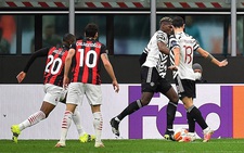 Vào sân từ ghế dự bị, Pogba ghi bàn thắng đưa Manchester United vào tứ kết