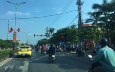 Truy tìm ôtô tông chết người dừng đèn đỏ rồi bỏ trốn