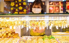 Giá vàng tăng lại nhưng lo lãi suất của FED