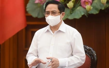 Thủ tướng kêu gọi toàn dân, toàn quân chung tay, gác việc chưa cần thiết cùng Chính phủ chống dịch