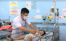 4 trẻ mắc tay chân miệng tử vong