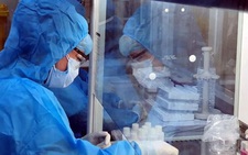 TP.HCM xét nghiệm COVID-19 khẩn cho nhân viên y tế, người bệnh và người nuôi bệnh