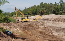 Chặn dòng kênh Vĩnh Tế để xử lý đá ngầm, khơi thông dòng chảy cho tàu, thuyền lưu thông