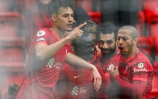 Leicester thua ngược Tottenham, Liverpool và Chelsea giành vé dự Champions League