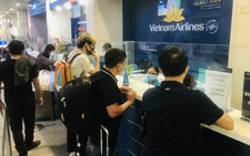 Người dân vội vã mua vé máy bay giờ chót để rời TP.HCM, hãng bay phải tăng chuyến