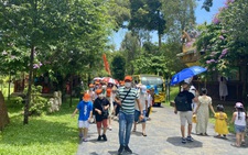 Du khách vội vàng hủy tour, các công ty du lịch họp nóng
