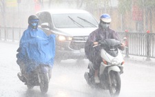 Sắp có bão vào Biển Đông, mưa dông gia tăng