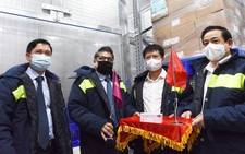 Bàn giao 287.600 liều vắc xin COVID-19