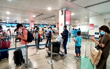 Sân bay Tân Sơn Nhất đã có test nhanh COVID-19, giá 540.000 đồng/người