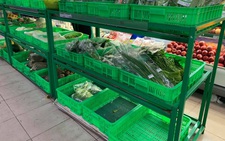 Lo ngại 'ngăn sông cấm chợ', nhiều loại rau hụt nguồn cung, giá tăng