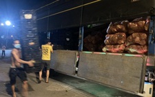 Lập điểm trung chuyển hàng tạm tại chợ đầu mối Thủ Đức để 'hạ nhiệt' giá rau, củ