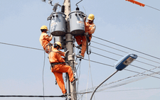 Ngành điện miền Nam nỗ lực cấp điện phòng chống dịch COVID-19