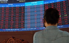 Chứng khoán lại lao dốc, giảm sát mốc 1.000 điểm