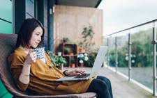 Nhận kiều hối đơn giản qua thẻ Visa