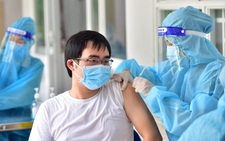 HỎI - ĐÁP về dịch COVID-19: Sai thông tin tiêm chủng, làm sao sửa, đi lại vùng xanh ra sao?