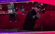 VĐV bóng bàn cụt tay gây ấn tượng ở Paralympic nhờ thi đấu bằng... miệng