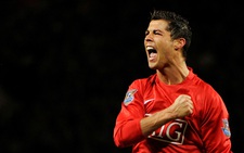 Ronaldo ra mắt Manchester United sau 2 tuần nữa