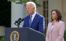 Ông Biden cho phép người Hong Kong 'trú ẩn tạm thời' tại Mỹ thêm 18 tháng
