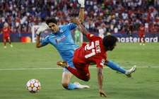 Xem video trận cầu khó tin Sevilla - Salzburg: 4 quả phạt đền, ăn vạ thô thiển, bỏ lỡ không tưởng