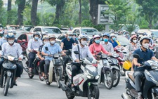 Hà Nội nhộn nhịp ngày đầu không cần giấy đi đường