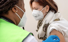Đức cắt trợ cấp đối với người lao động không tiêm vaccine