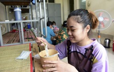 'Tô phở mùa dịch thật khác so với thường ngày'
