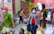 Tết nồng ấm với Phiên chợ 0 đồng cho người nghèo và công nhân ở lại