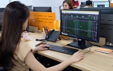 Chứng khoán vượt đỉnh 1.500 điểm trong phiên đầu năm, kỳ vọng gói kích thích kinh tế