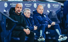 HLV Guardiola mắc COVID-19, 21 thành viên của Manchester City bị cách ly