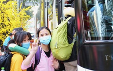 Hỗ trợ công nhân, sinh viên về quê