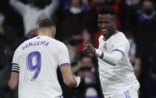 Vinicius Jr trở lại cùng Benzema, Real vùi dập Valencia