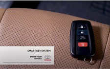 Toyota bớt khóa điện tử, thay bằng chìa cơ dự phòng vì thiếu chip