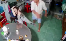 Điều tra vụ cha đánh đập con gái dã man chỉ vì xin đi chơi về nhà muộn