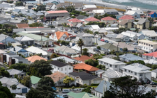 Rao bán nhà, hứa tặng cả ôtô mới để 'hâm nóng' thị trường ở New Zealand