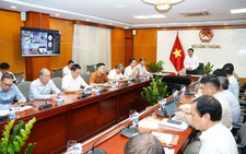Doanh nghiệp xăng dầu họp với bộ trưởng: 'Oằn mình' gánh thị trường, mong giải pháp lâu dài