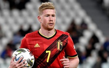 Báo Bỉ: ‘Ai đó có thể đánh thức Kevin De Bruyne được không?’