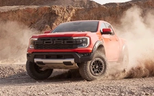 Vì sao Ford Ranger Raptor khó 'gánh' được động cơ V8?