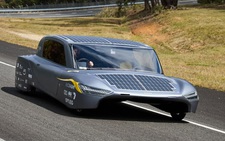 Xe chạy năng lượng mặt trời đạt 1.000km/sạc, hình dáng như phi thuyền