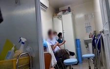 Bác sĩ Trung Quốc bị tước chứng chỉ hành nghề vì 'vẽ bệnh án'