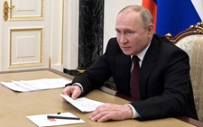 Ông Putin xem xét công nhận độc lập hai khu vực ly khai ở miền đông Ukraine