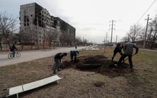 Sau 'tối hậu thư' buộc đầu hàng, Nga nã pháo Mariupol '10 phút một đợt'