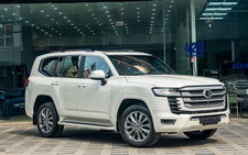 Chi tiết Toyota Land Cruiser MBS 2022 đầu tiên về Việt Nam: Nội thất đúng chất 'Chủ tịch'