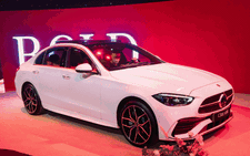 Mercedes-Benz C-Class 2022 ra mắt Việt Nam: Giá cao nhất 2,4 tỉ đồng, như 'tiểu S-Class'